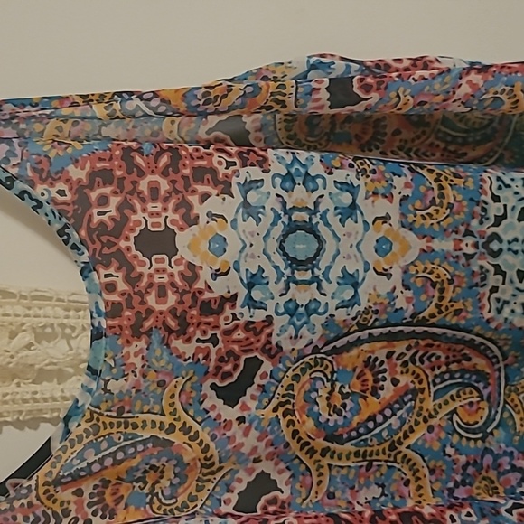 3/$27 Maurices patterned top - Picture 2 of 6